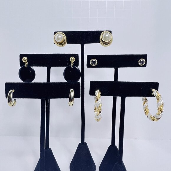 Unbranded Jewelry - Vintage Lot of 5 Gold Tone Pierced Earrings (5622)